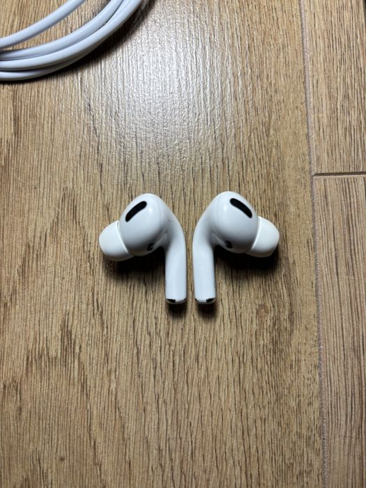 Apple Airpods Pro (gen. 1) + Husă protecție