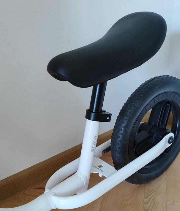 Детско баланс колело RUNRIDE 100, 10 инча бяло/черно