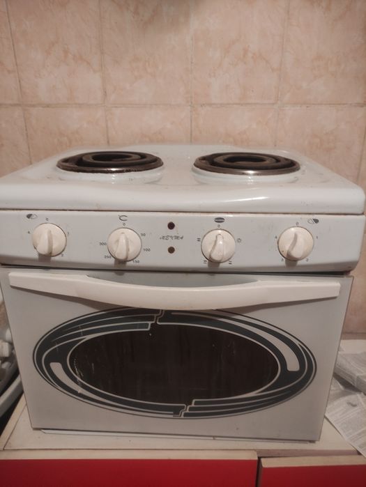 Продам электроплиту Мечта с духовкой за 3500 тенге