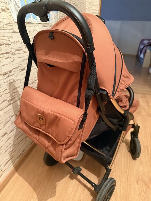 Коляска прогулочная Ining baby