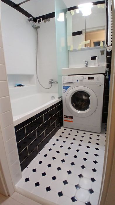 Apartament cu 2 camere de vânzare  etaj  1