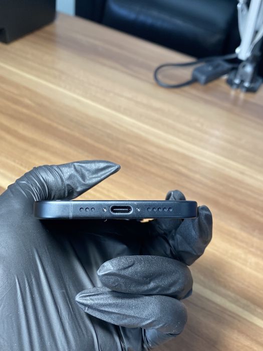 iPhone 16 • 128 GB • Black