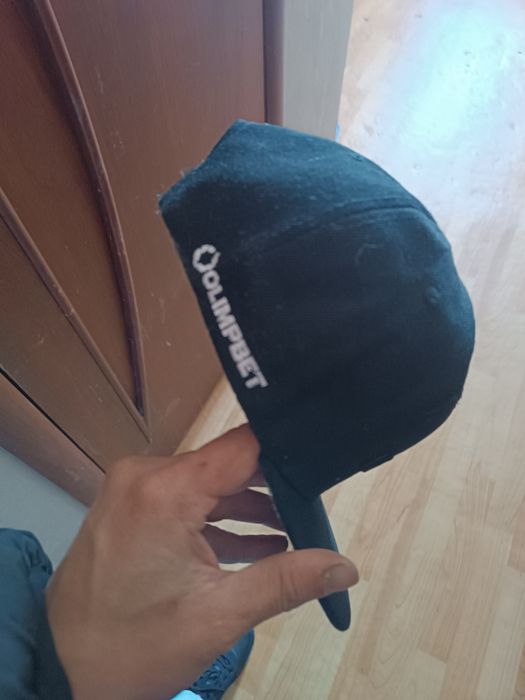 Флаг Олимпет и кепка