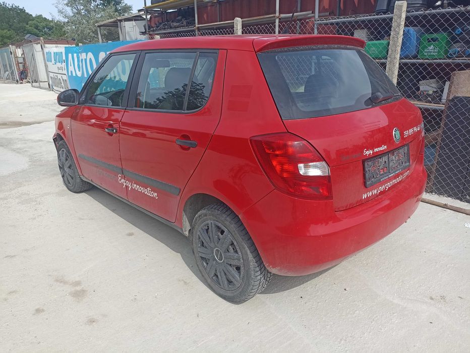Шкода Фабиа / Skoda Fabia 1.2i - На части