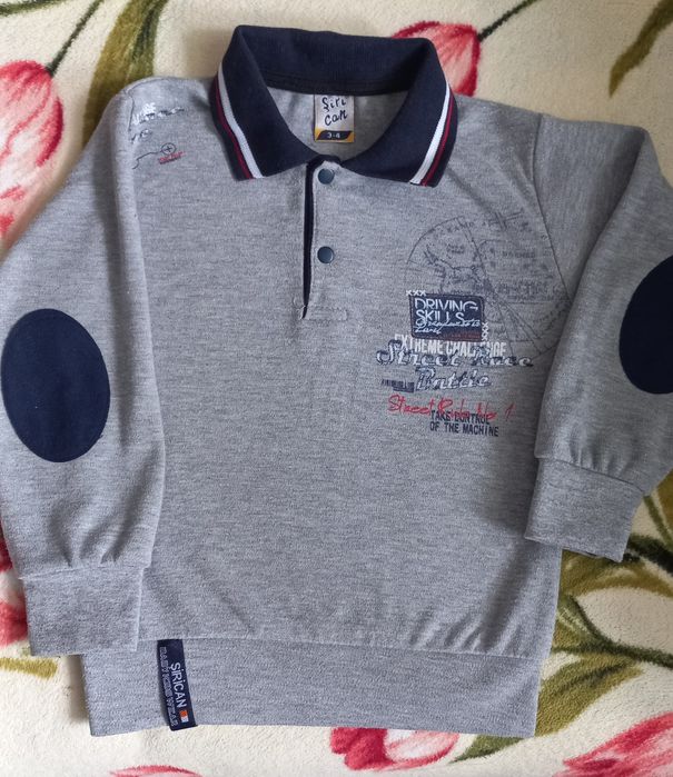 Продам кофты 3-5 лет