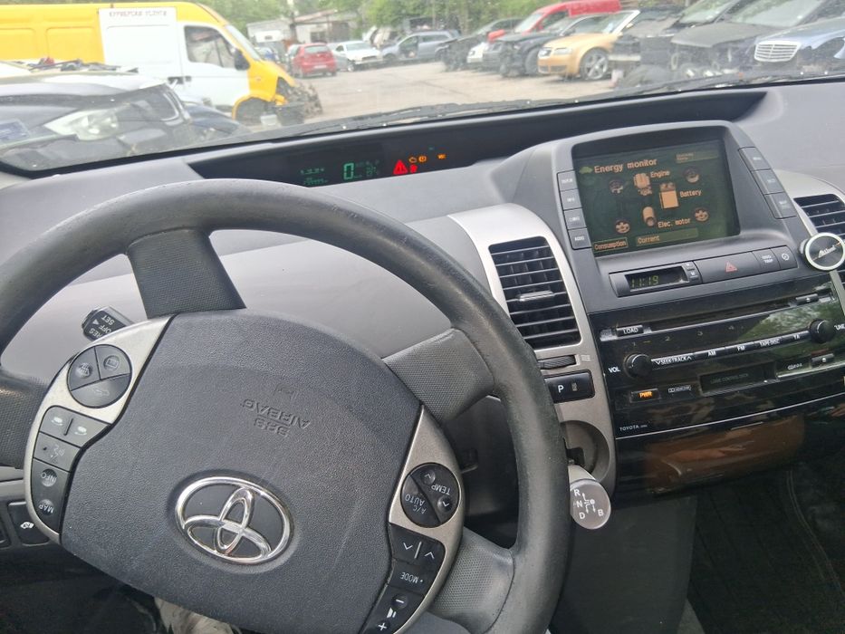 На части toyota prius 1,8 hibrid