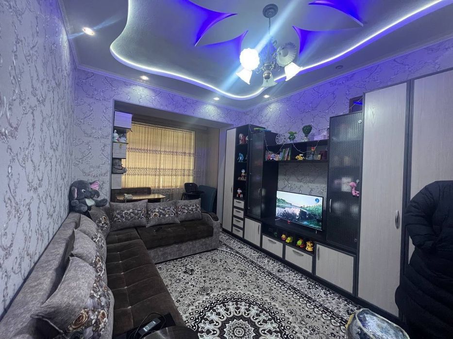 Сдается 2х комнатная квартира
С обстановкой ЛЮКС
В горде Алмалыке