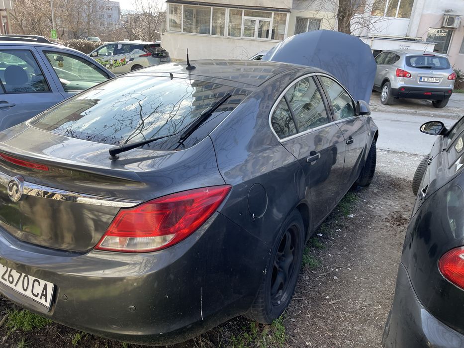 Opel Insignia  1.8