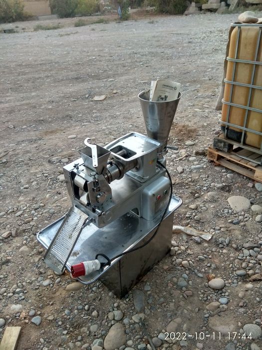 Пельменный аппарат JGL 120-5В.