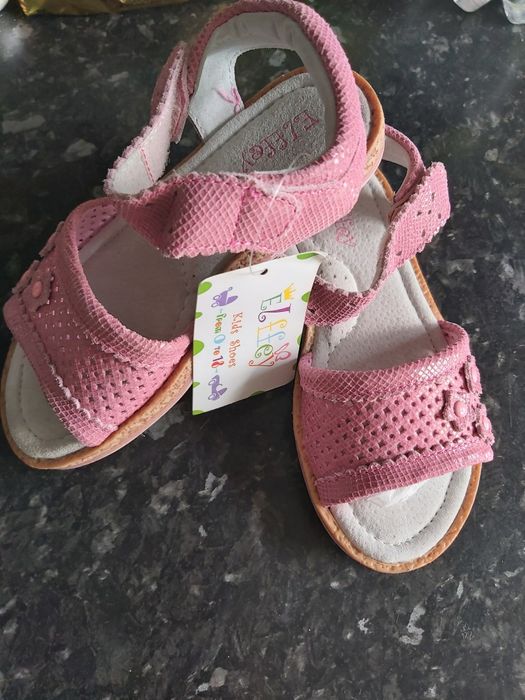 Обувь новая 24размер