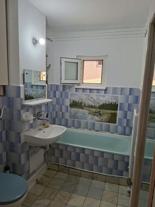 Apartament 2 Camere Proprietar 52m Etj4 din 4 bloc din 89 str Traian zona Piata Centrala Oras Galati