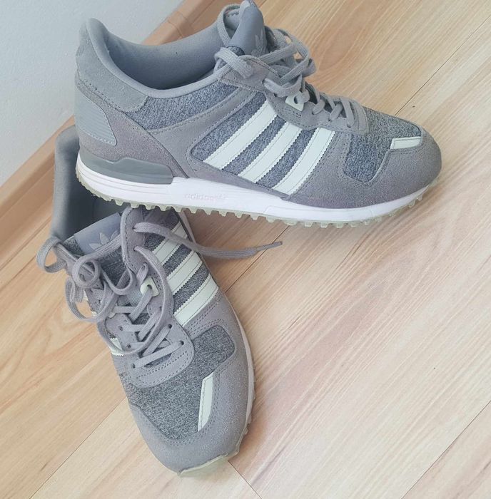 Adidas originals ZX 700     38