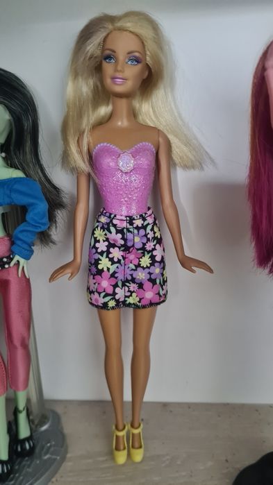 Продам Барби 5 куколок