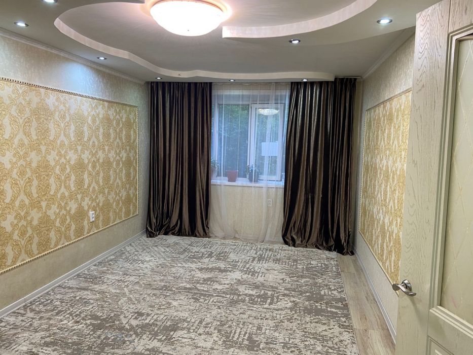 Срочна Продаю квартира  двух комнатные