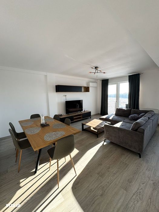 Apartament cu 3 camere, loc parcare, centrala, AC - zona Damila