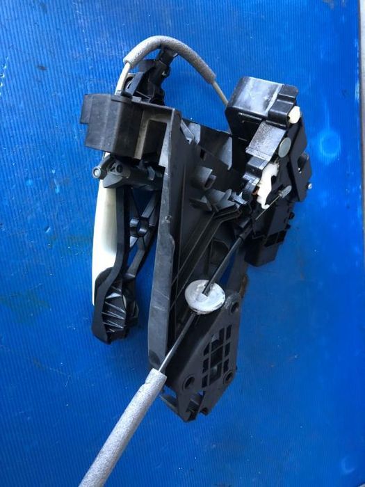 Broasca cu maner exterior usa dreapta spate volvo xc60 2010-2014