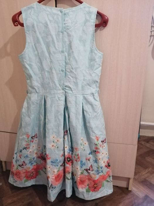 Продам новое платье