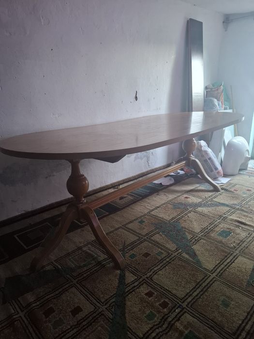 Продажа стола из дерева