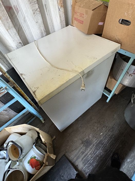 Продам морозильную камеру