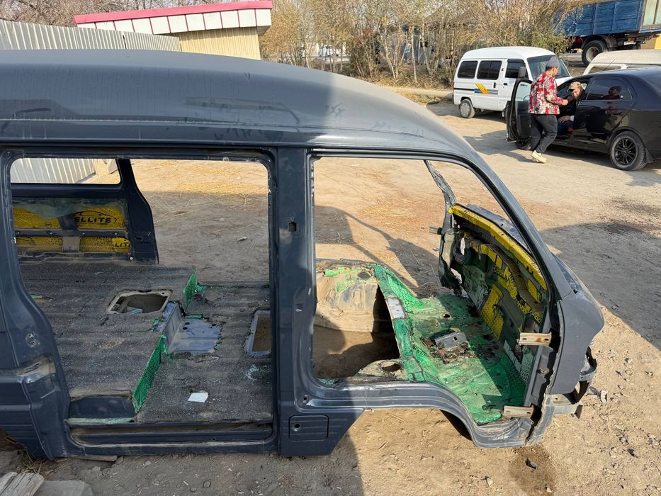 Damas ramasi va eshiklari sotiladi