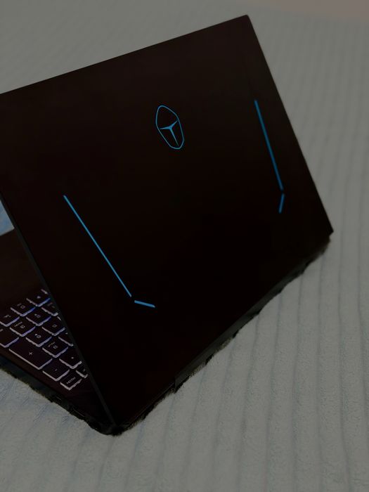 Продам игровой ноутбук в полном комплекте