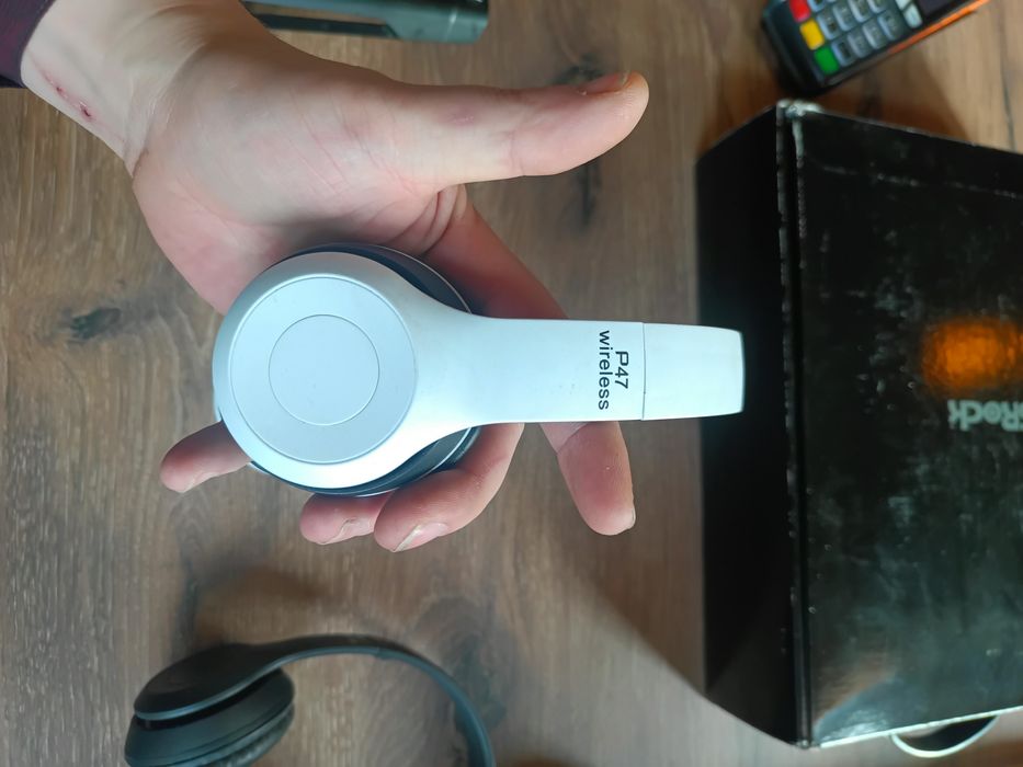 Casti wireless sau gaming cu fir