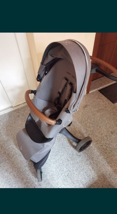 Бебешка количка Stokke