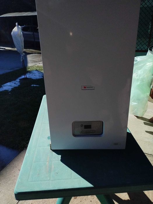 Dezmembrez centrala termica Saunier Duval Thelia Condens 28KW