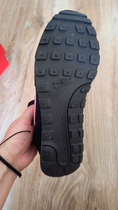Нови маратонки Nike #38