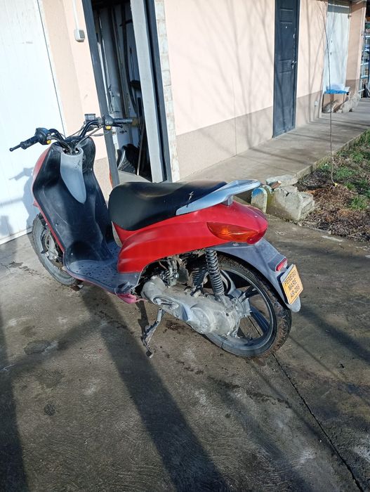 Vând scuter inmatriculat Peugeot