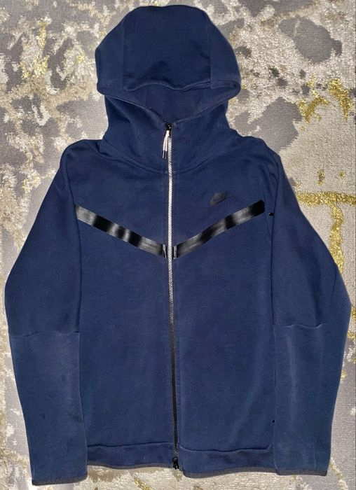 Продам зипки Nike Tech Fleece 2 шт.