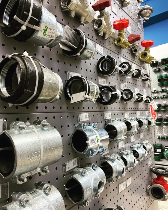 Краны латунные и фитинги.