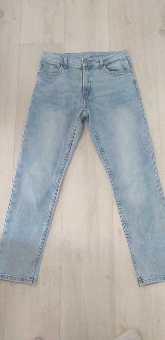 и фирменни спортни дрехи 146 размер 35-50лв.и дънки 156 размер