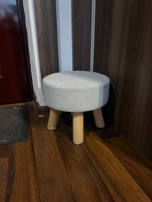 Vând Mobilă Dormitor/ Garsonieră