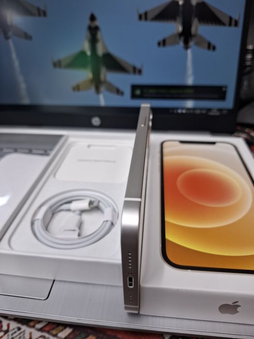 Iphone 12 karobka kabil bor