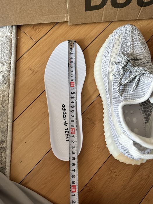 Кроссовки yeezy adidas