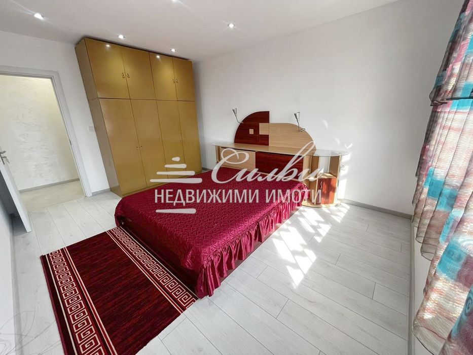 Дава се под наем Двустаен апартамент в Шумен, Пазара - 59 кв.м за 306 € - Снимка #2