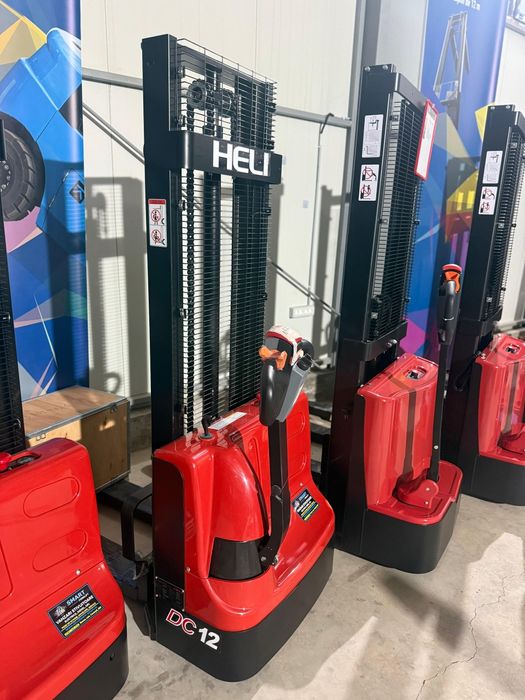 Transpaleta cu catarg Liza Electrica 1500 kg Oferta