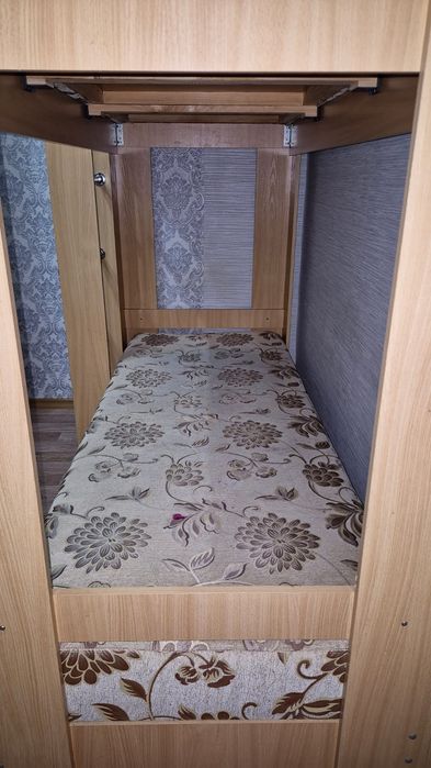 Двухярусная кровать продам самовывоз