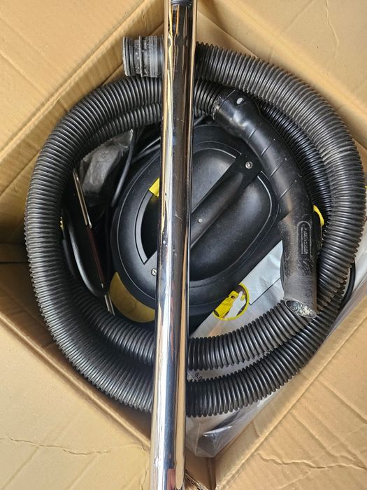 Профессиональный пылесос Karcher