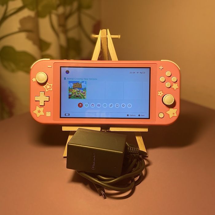 Nintendo switch lite culoare coral nefolosit +jocul animal crossing