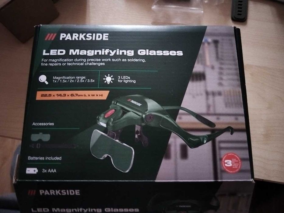 Ochelari cu lupa si LED Parkside