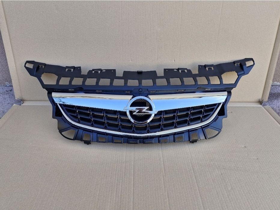 Grila centrala Opel Astra J 2009-2012 NOUA AM