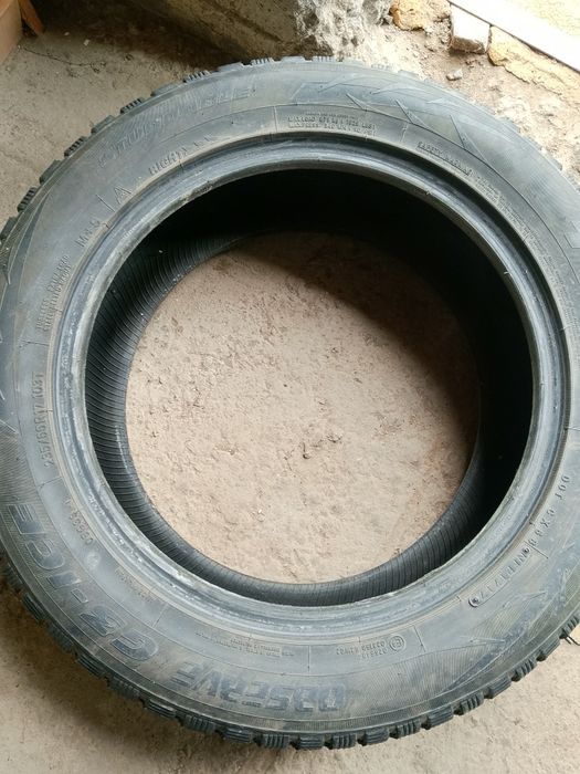 Продам шины на 17
