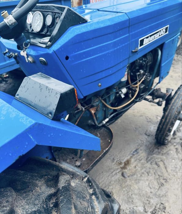 Tractor Universal 445