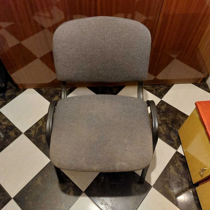 офис стол за посетители