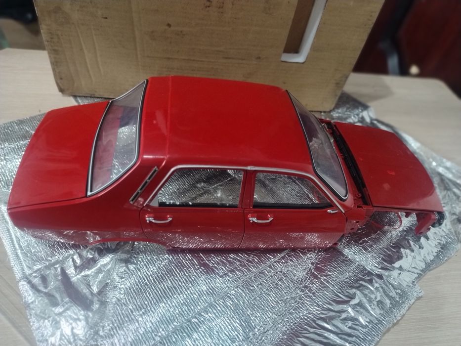 Vând macheta dacia 1300 pana la nr 101