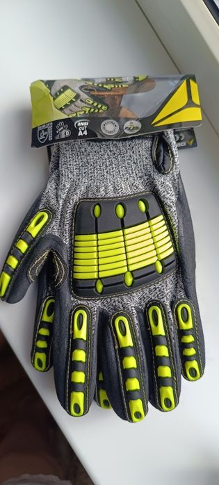 Специальная рабочии  перчатки