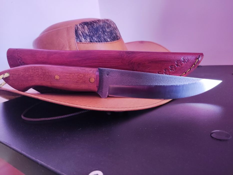 Cuțit vânătoare/bushcraft