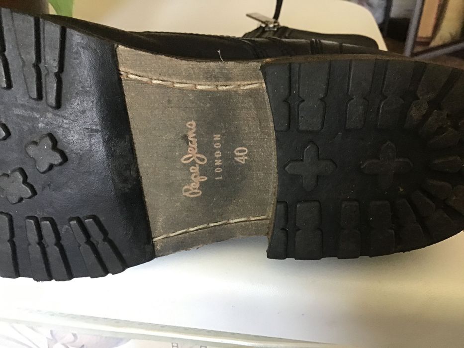 Женские ботинки на любителя.